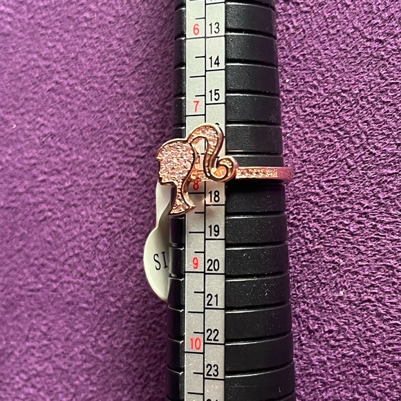 Fragrant Jewels Barbie Collection Ring Size 8 - Picture 4 of 4